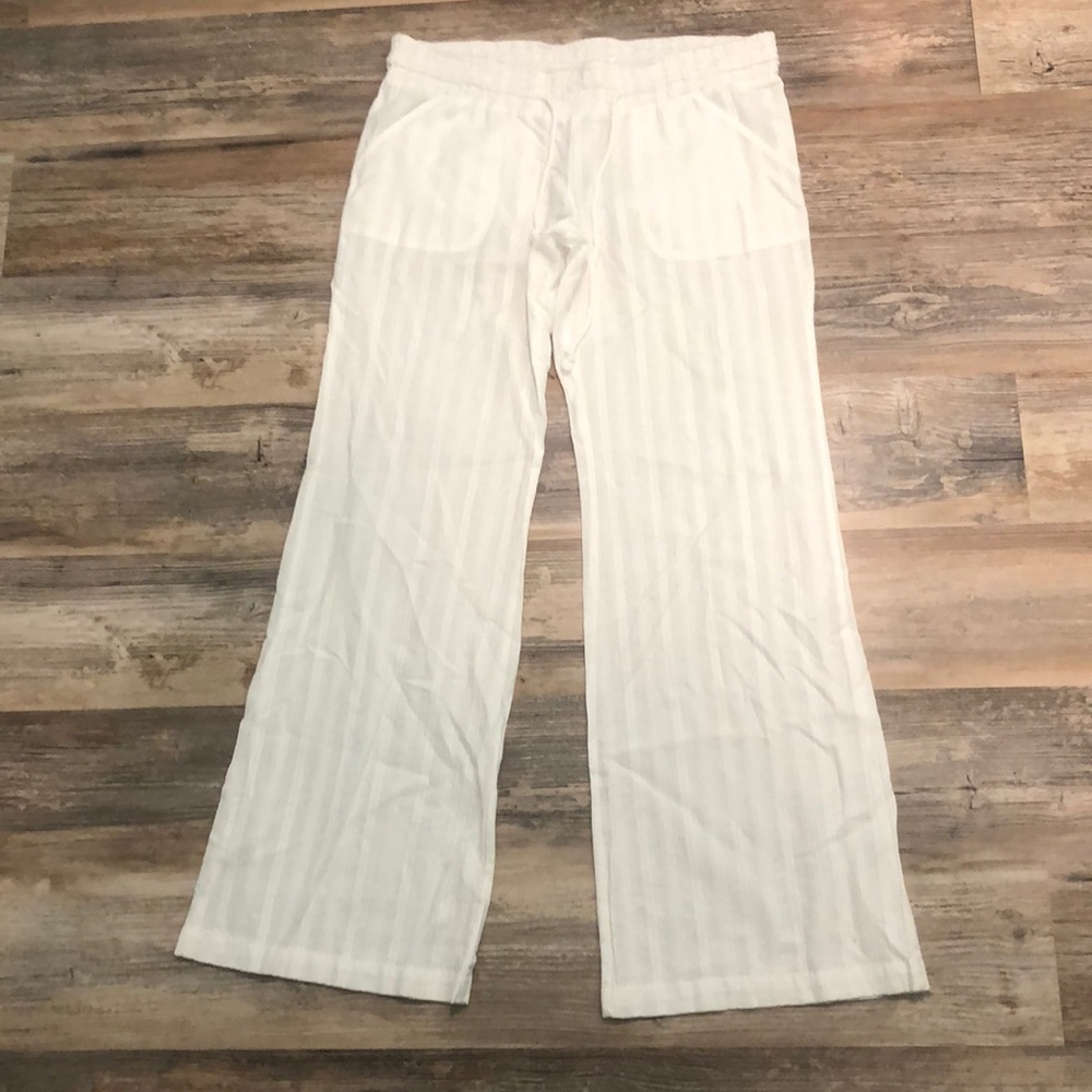 White billabong light weight cotton beach pants